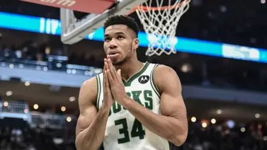 Informe: Giannis Antetokounmpo supera los protocolos y podría jugar el partido de Navidad Informe: Giannis Antetokounmpo supera los protocolos y podría jugar el partido de Navidad