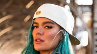 Karol G calienta una vez más a su fanaticada