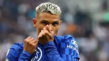 Thiago Silva extiende su contrato hasta 2023 con el Chelsea Thiago Silva extiende su contrato hasta 2023 con el Chelsea