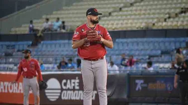Jackson Stephens gana el "Pitcher del Año" de la temporada 2021-2022