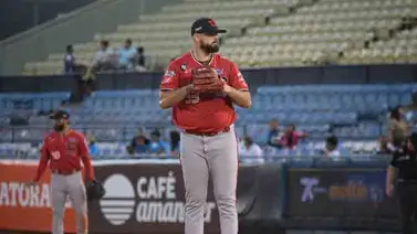 Jackson Stephens gana el "Pitcher del Año" de la temporada 2021-2022 Jackson Stephens gana el "Pitcher del Año" de la temporada 2021-2022