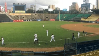 Fanáticos de Leones agradecen a jugadores y cargan contra la directiva por la eliminación