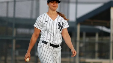 Rob Manfred felicita a Rachel Balkovec