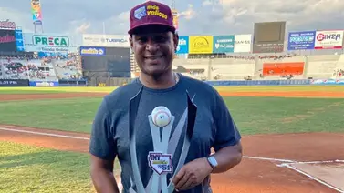 Robert Pérez presente en la lucha por el premio que lleva su nombre (+Video) Robert Pérez presente en la lucha por el premio que lleva su nombre (+Video)