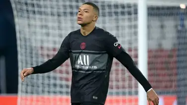 Mbappé se lesiona en los aductores a un mes de recibir al Madrid Mbappé se lesiona en los aductores a un mes de recibir al Madrid