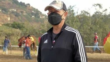 Tres entrenadores empatados en la cima de la primera temporada en La Rinconada