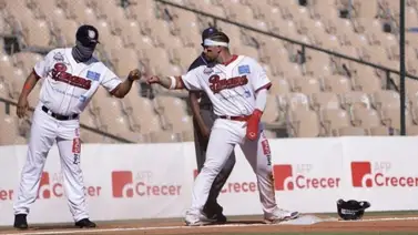 Astronautas de los Santos deja en el terreno a los Criollos de Caguas Astronautas de los Santos deja en el terreno a los Criollos de Caguas