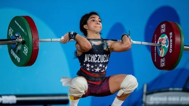 Katherine Echandia se roba el show en la Halterofilia de los Juegos Nacionales