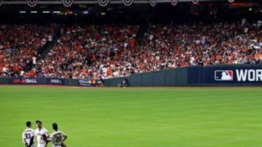 MLB propone fecha límite para negociar