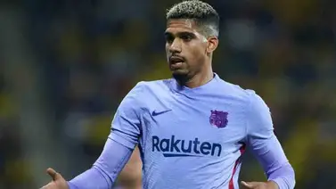 El Barcelona tiene un problemón en la defensa: Araújo no llega al partido contra Napoli El Barcelona tiene un problemón en la defensa: Araújo no llega al partido contra Napoli