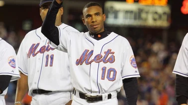 Endy Chávez se uniforma con los Mets para dar clases