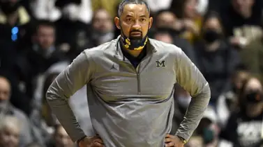 Ex campeón de la NBA golpea a entrenador rival en el baloncesto universitario (+Videos) Ex campeón de la NBA golpea a entrenador rival en el baloncesto universitario (+Videos)