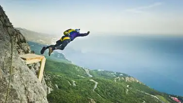 Salto BASE: ¿Cómo es el deporte extremo que practicaba Alberto Winckelmann? Salto BASE: ¿Cómo es el deporte extremo que practicaba Alberto Winckelmann?