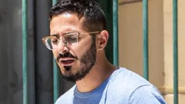 El estafador de Tinder ique quedó debiendo biyuyo en Colombia