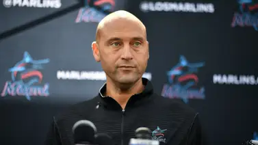 Derek Jeter le pone punto y final a su relación laboral con los Marlins de Miami Derek Jeter le pone punto y final a su relación laboral con los Marlins de Miami