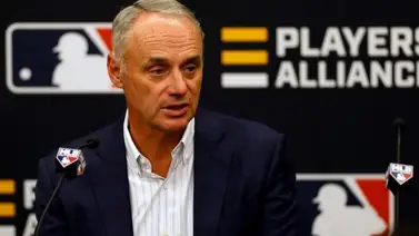 MLB "amenaza" a los peloteros con perder un mes de temporada con tal de no ceder MLB "amenaza" a los peloteros con perder un mes de temporada con tal de no ceder