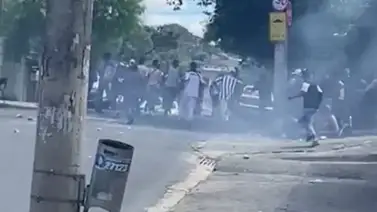Hinchas de Mineiro y Cruzeiro se enfrentan previo al partido: una persona herida de bala y un fallecido Hinchas de Mineiro y Cruzeiro se enfrentan previo al partido: una persona herida de bala y un fallecido