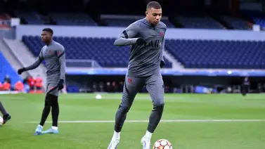 Kylian Mbappé entrena con normalidad en el Bernabéu (+Videos) Kylian Mbappé entrena con normalidad en el Bernabéu (+Videos)