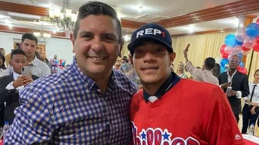 Yhoswar García, prospecto venezolano de altas expectativas para Filis de Filadelfia (+Videos)