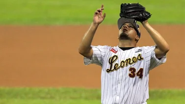 Loiger Padrón se despide de los Leones del Caracas