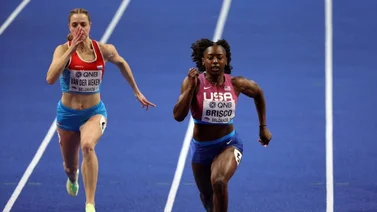 Mikiah Brisco con el tiempo más rápido de 60m de las eliminatorias