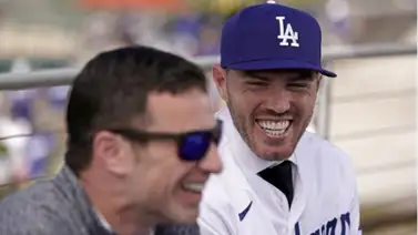 Freddie Freeman feliz de ir a casa con los Dodgers tras ser "sorprendido" por los Bravos (+Videos) Freddie Freeman feliz de ir a casa con los Dodgers tras ser "sorprendido" por los Bravos (+Videos)
