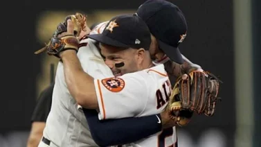 José Altuve ya extraña a Carlos Correa en los Astros