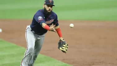 ¿Cómo Marwin González maneja el tema del robo de señas en los Yankees?