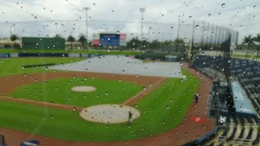 Juego entre Azulejos y Bravos pospuesto por tormentas que azotan en Florida