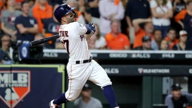 José Altuve suelta su primer cuadrangular en el Spring Training 2022