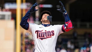 Carlos Correa conecta su primer HR con Minnesota en el Target Field (+Video)