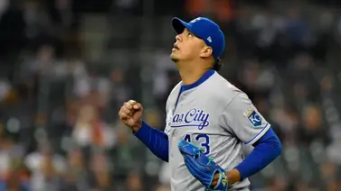 Carlos Hernández tambalea en su presentación ante los Guardianes Carlos Hernández tambalea en su presentación ante los Guardianes