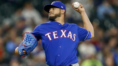 Martín Pérez brindará experiencia a los Rangers desde la lomita