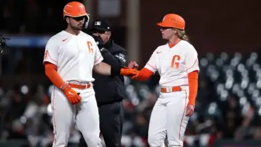 Historia: Alyssa Nakken se convierte en la primera coach mujer sobre un terreno de juego Historia: Alyssa Nakken se convierte en la primera coach mujer sobre un terreno de juego