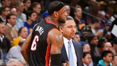LeBron James interesado en Mark Jackson como nuevo entrenador de los Lakers LeBron James interesado en Mark Jackson como nuevo entrenador de los Lakers