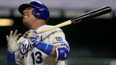 Salvador Pérez lidia con problemas de visión Salvador Pérez lidia con problemas de visión