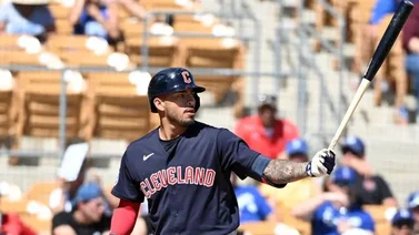 Gabriel Arias dispara su primer hit en las Grandes Ligas (+Video)
