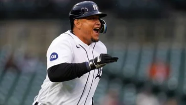 Camino a los 3.000: Miguel Cabrera recibe boleto intencional en su última oportunidad