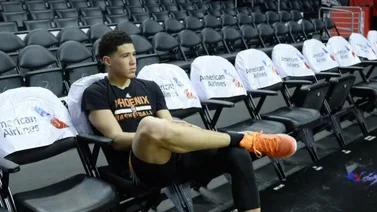 Devin Booker podría perderse entre 2 y 3 semanas por una distensión en los isquiotibiales