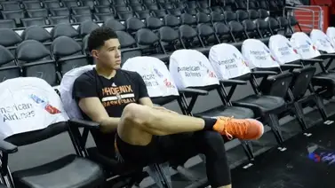 Devin Booker podría perderse entre 2 y 3 semanas por una distensión en los isquiotibiales Devin Booker podría perderse entre 2 y 3 semanas por una distensión en los isquiotibiales