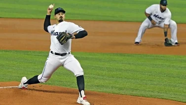 Pablo López lanza joya y domina a los Cardenales