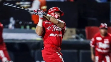 Ramón Flores destaca con el madero en el día inaugural