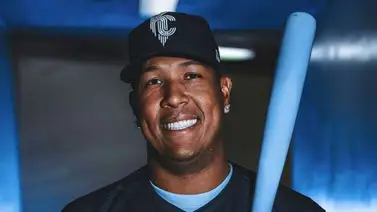 Con Salvador Pérez como protagonista: Los Reales presentan su uniforme Con Salvador Pérez como protagonista: Los Reales presentan su uniforme