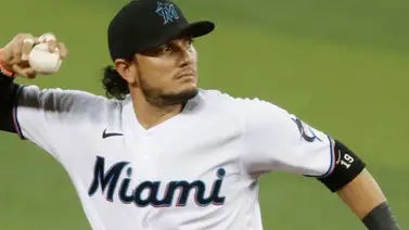 Miguel Rojas recibe un pelotazo en la cara Miguel Rojas recibe un pelotazo en la cara