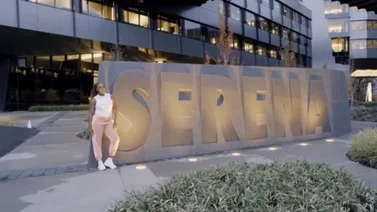¡Sorprendente! Nike inaugura edificio inspirado en Serena Williams