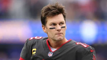 Tom Brady revoluciona las redes tras firmar un contrato millonario