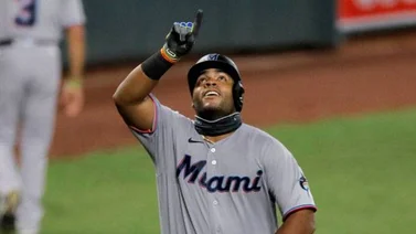 MLB:Jesús Aguilar conecta su cuarto cuadrangular de la temporada(+VIDEO)