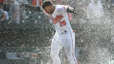 Anthony Santander batea el primer HR walk-off de los Orioles desde 2019 Anthony Santander batea el primer HR walk-off de los Orioles desde 2019