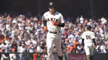 MLB: Wilmer Flores se la desaparece a Robert Suárez (+VIDEO)