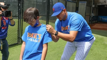 Carlos Carrasco apoya campaña contra el cáncer infantil